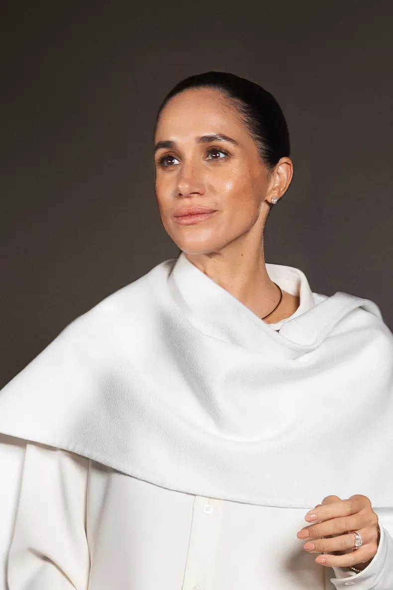 Meghan Markle, duchesse de Sussex, au défilé Balenciaga lors de la Fashion Week de Paris (PFW)