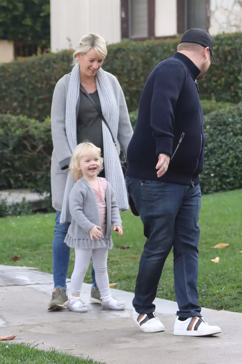 James Corden şi Julia Carey, soţia sa