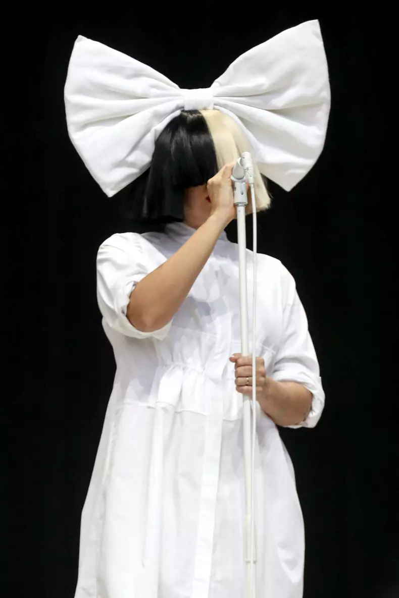 Sia suferă de o boală gravă