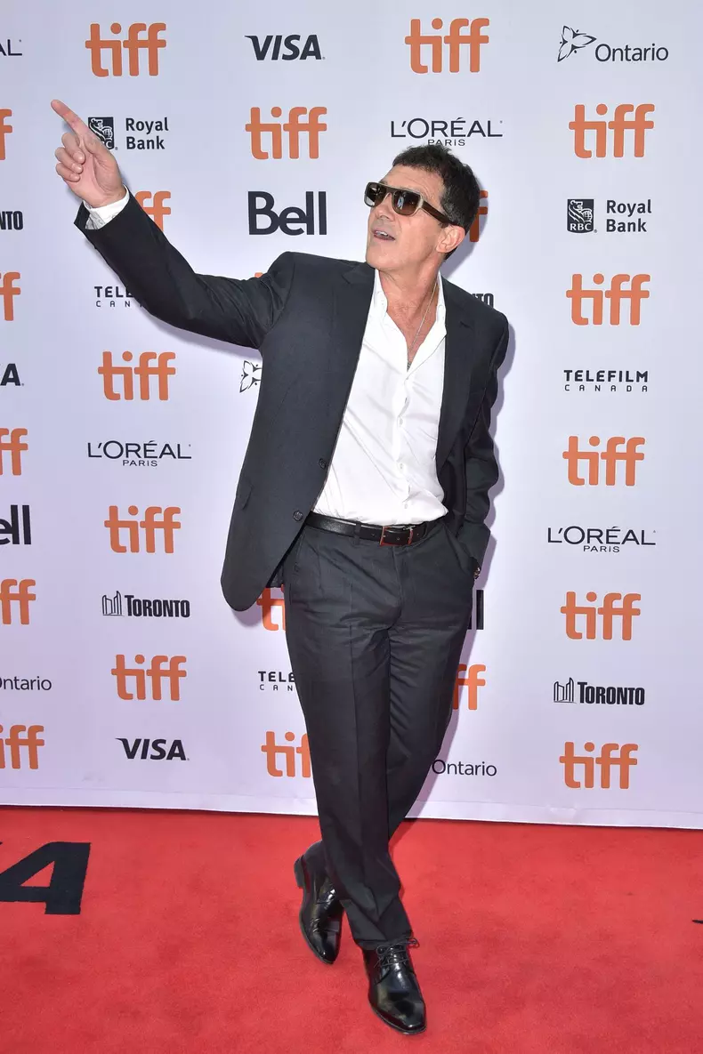 Antonio Banderas are coronavirus