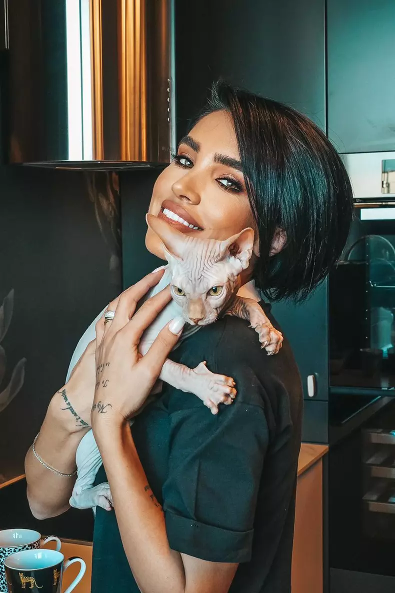 Adelina-Pestritu-animal-de-companie-1