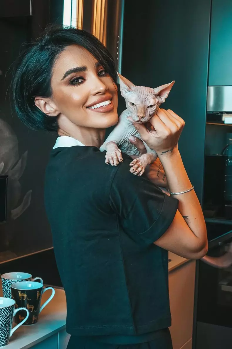 Adelina-Pestritu-animal-de-companie-6