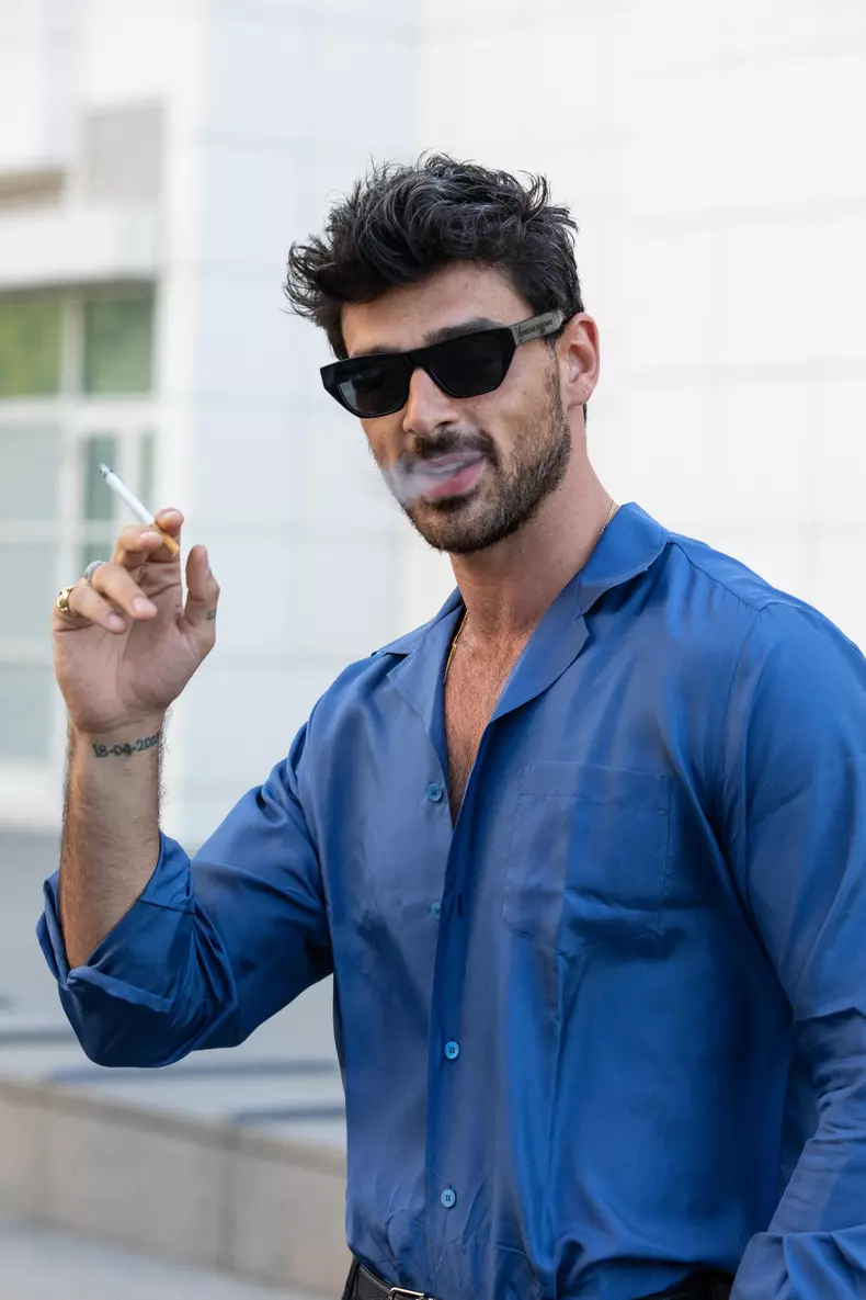 Exclusif - Michele Morrone, star de la série 365 Dni de Netflix, se rend à la radio Virgin à Paris