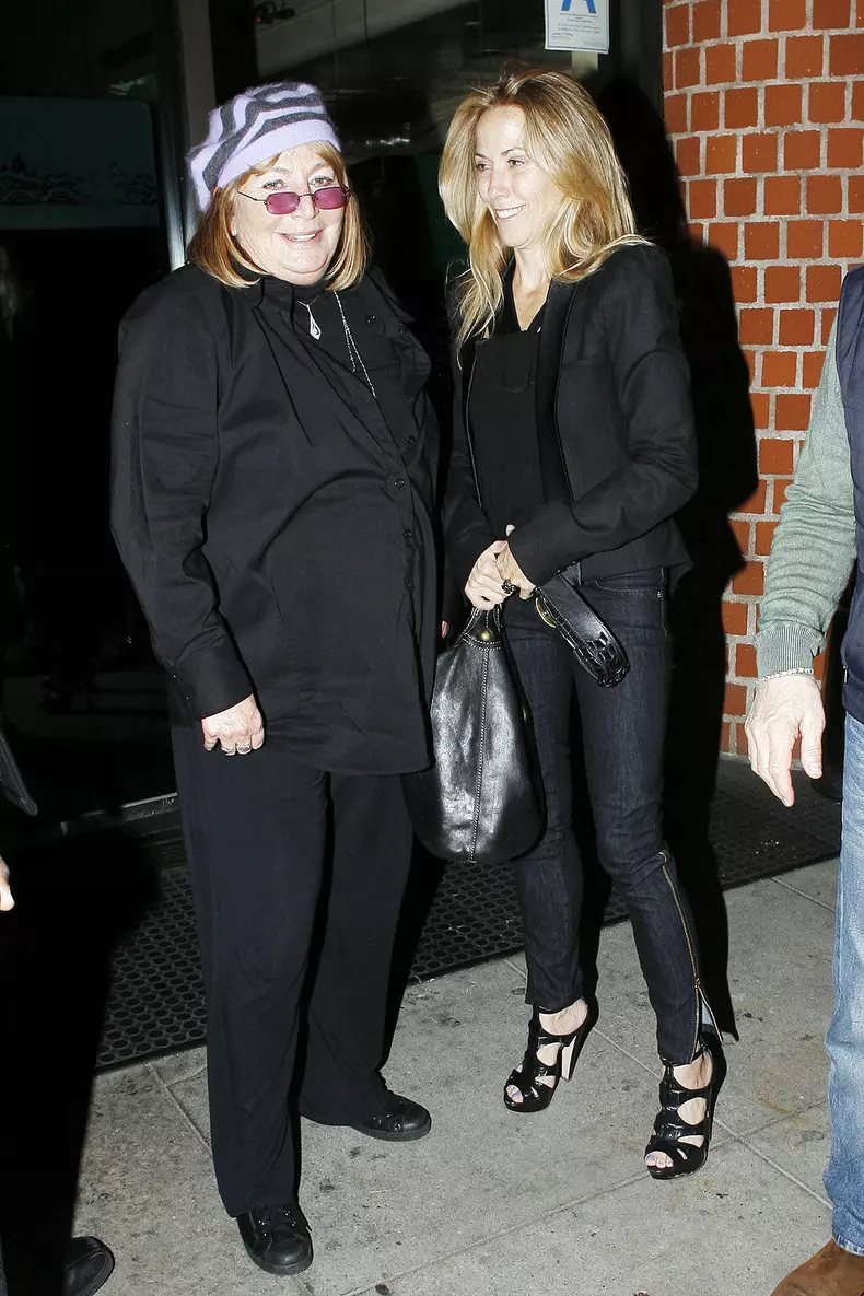 Penny Marshall and Sheryl Crow Have Mr. Chows!