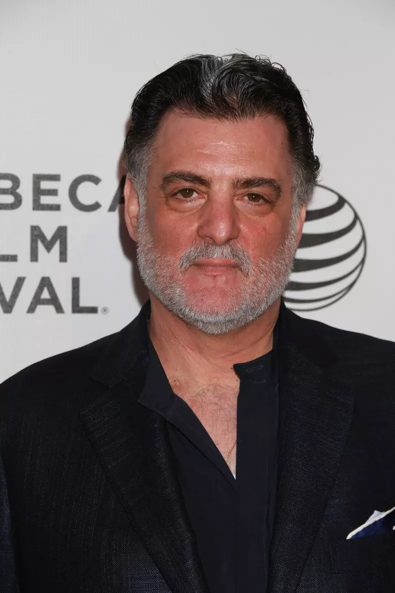 Joseph Siravo a murit