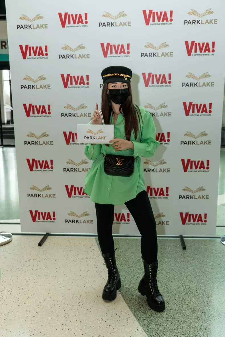 Viva-Shopping-with-stars-2