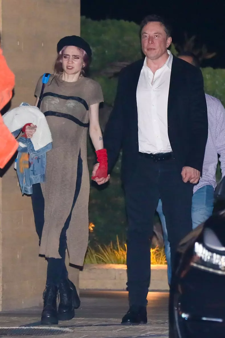 *EXCLUSIVE* Elon Musk and girlfriend musician Grimes enjoy a dinner date at Nobu