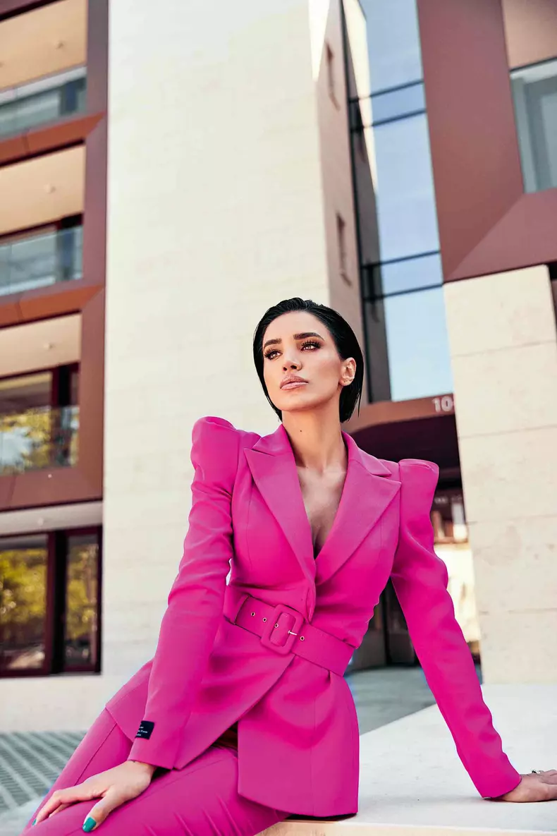 Adelina-Pestritu-2-1