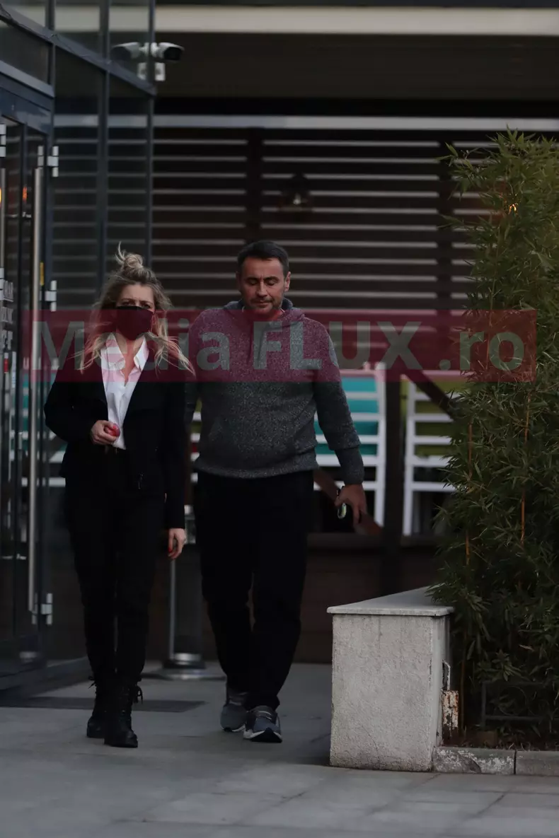 Alexandra-Dinu-si-Dinu-Pescariu-galerie-6-scaled-1