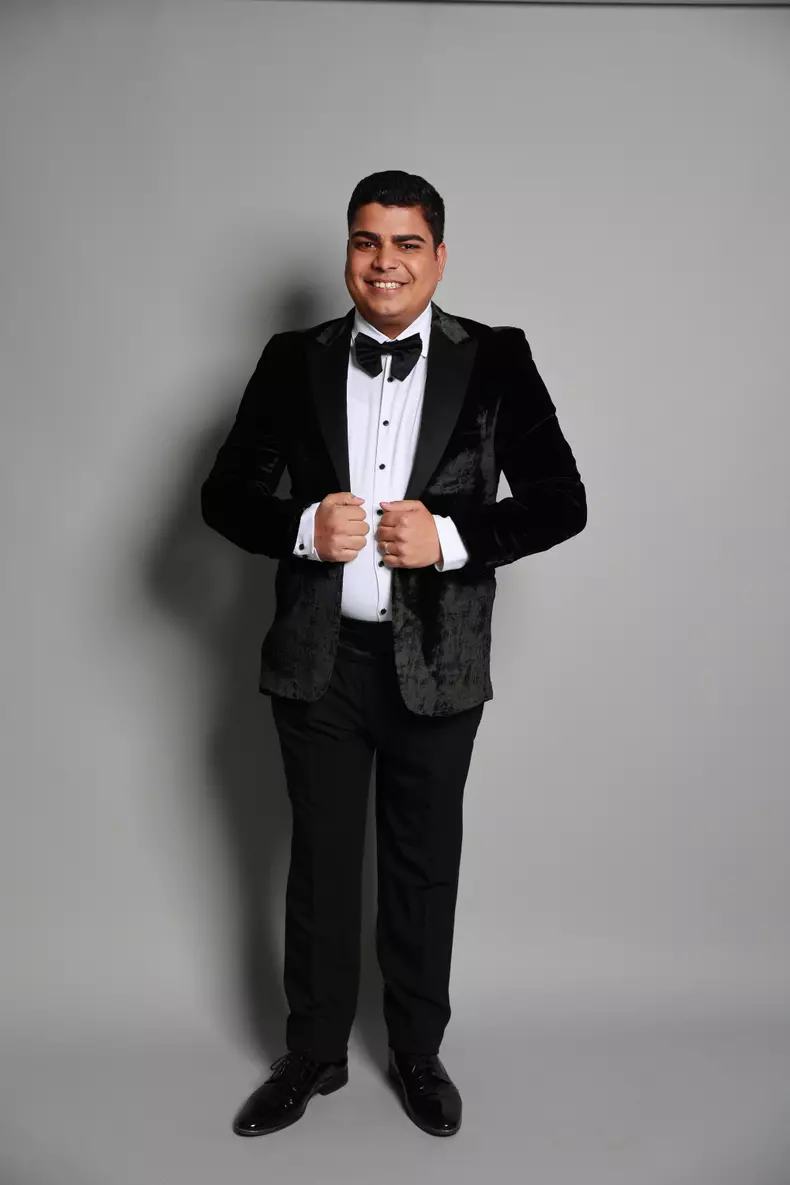 Elvis-Constantin-Asan-6