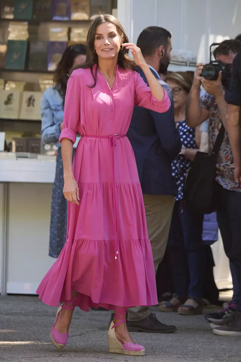 Queen Letizia Inaugurates The Book Fair - Madrid
