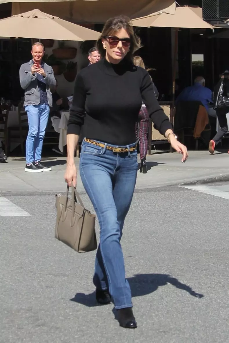 Jennifer Flavin steps out for lunch with friends at Il Pastaio