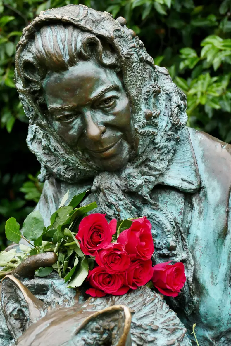Floral Tributes for Queen Elizabeth II, Royal Windsor, Berkshire, UK - 09 Sep 2022