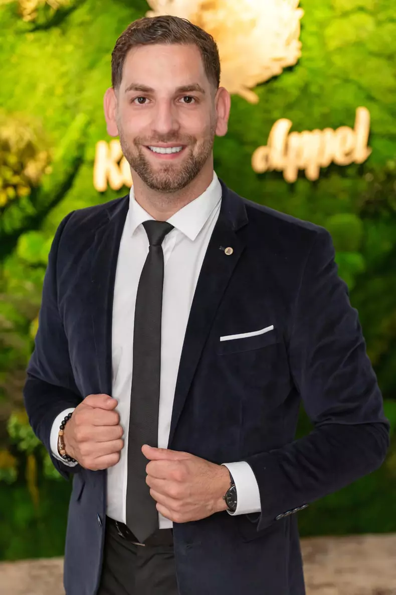 artist de muzica populara