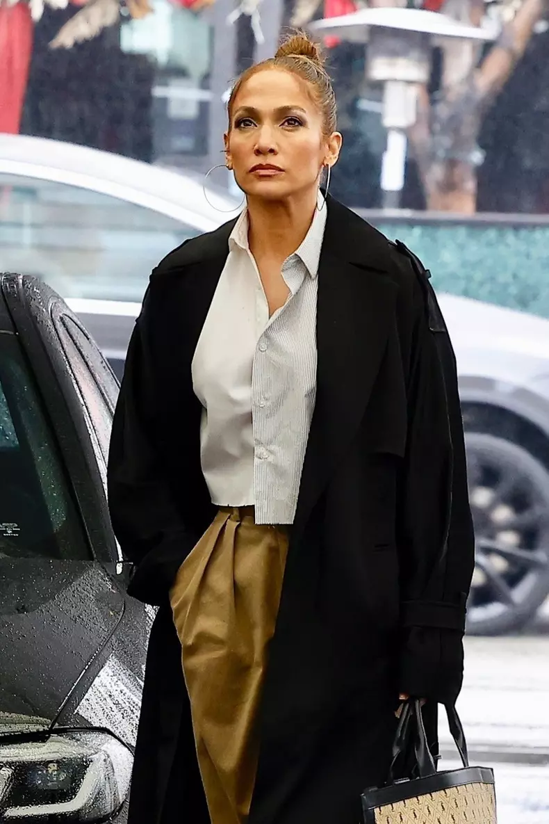 *EXCLUSIVE* Jennifer Lopez braves the rain to visit a skin care clinic in Beverly Hills