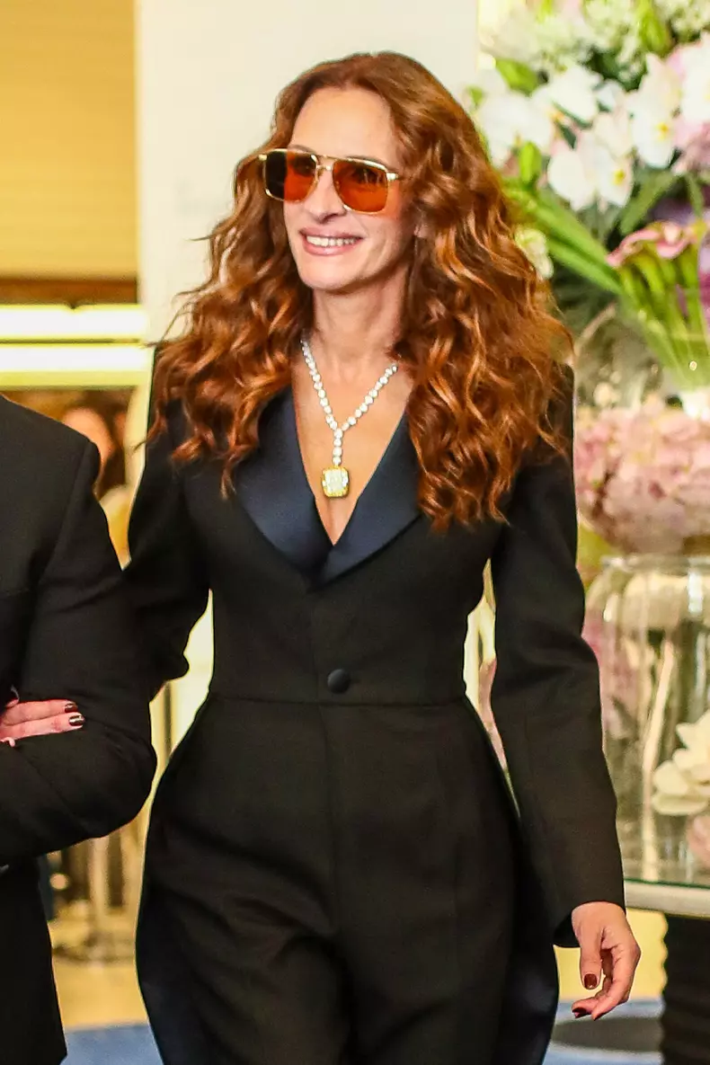Julia Roberts à la sortie de l'hôtel "Martinez" lors du 75ème Festival International du Film de Cannes