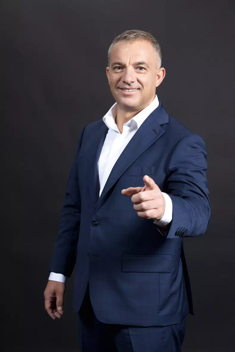 daniel-mischie-2