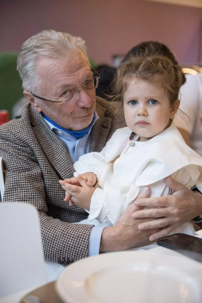 323423280_1049077279381517_4685006206473282927_n