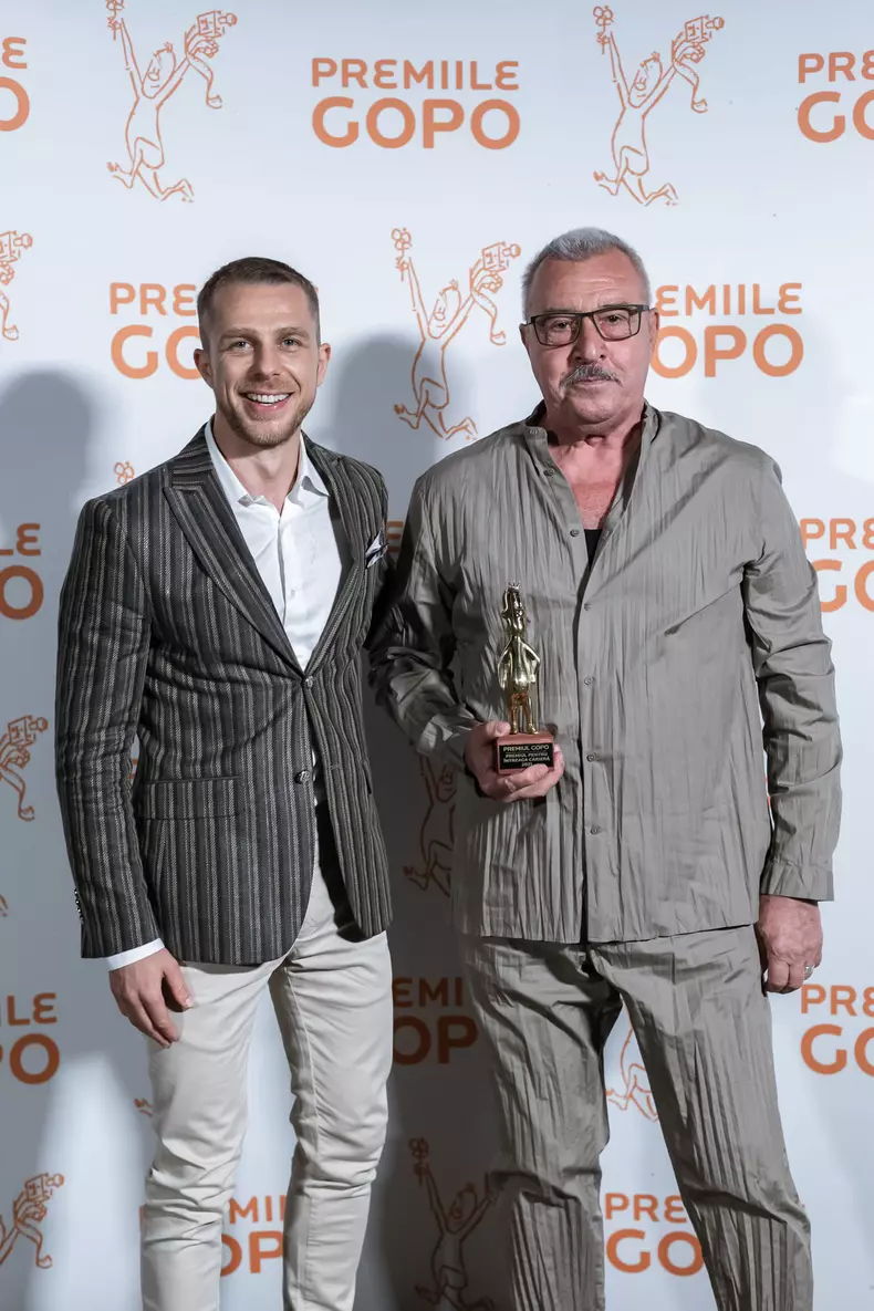 210294548_10159813472037018_8660644758121796153_n-1