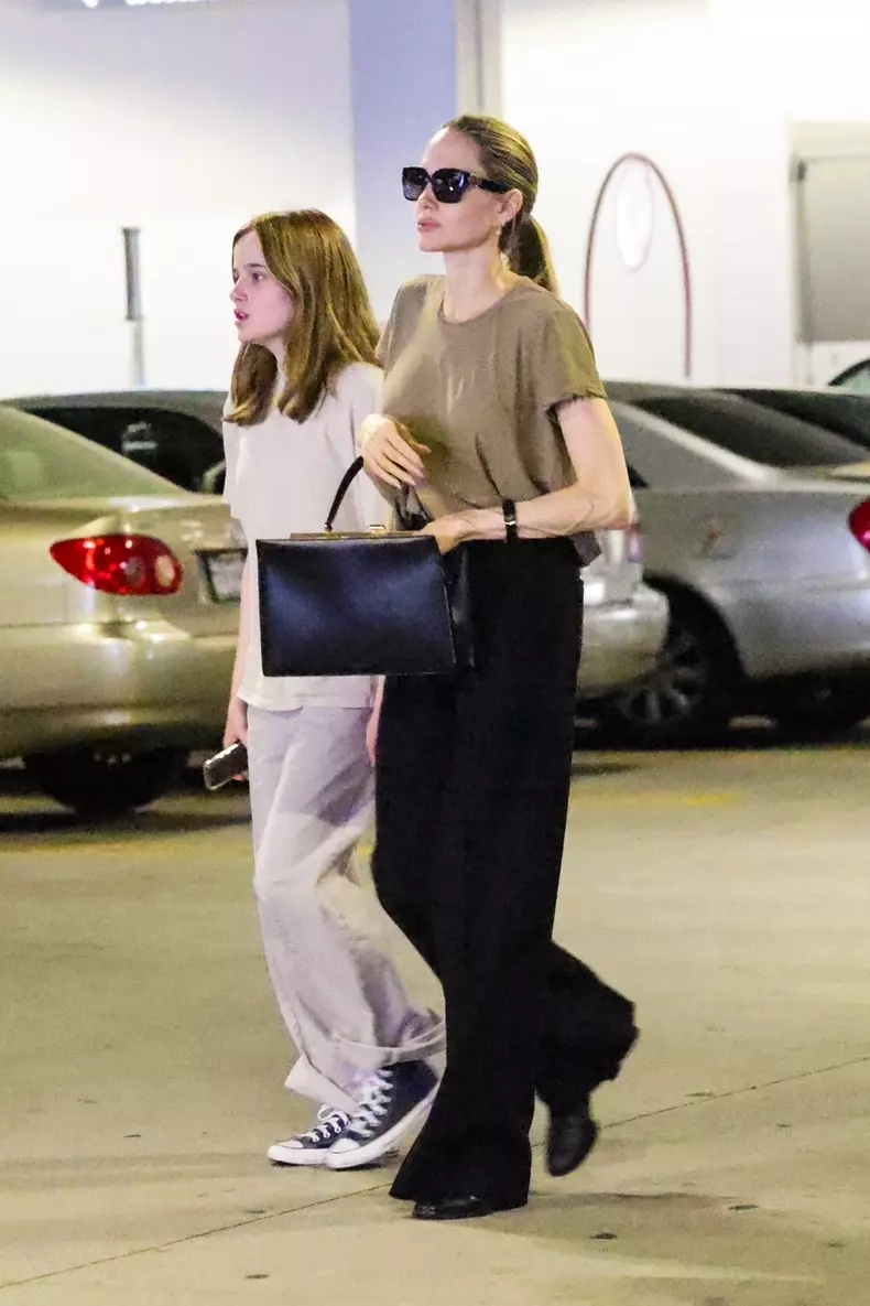 *EXCLUSIVE* Angelina Jolie takes her daughter Vivienne out for a little mother-daughter shopping spree