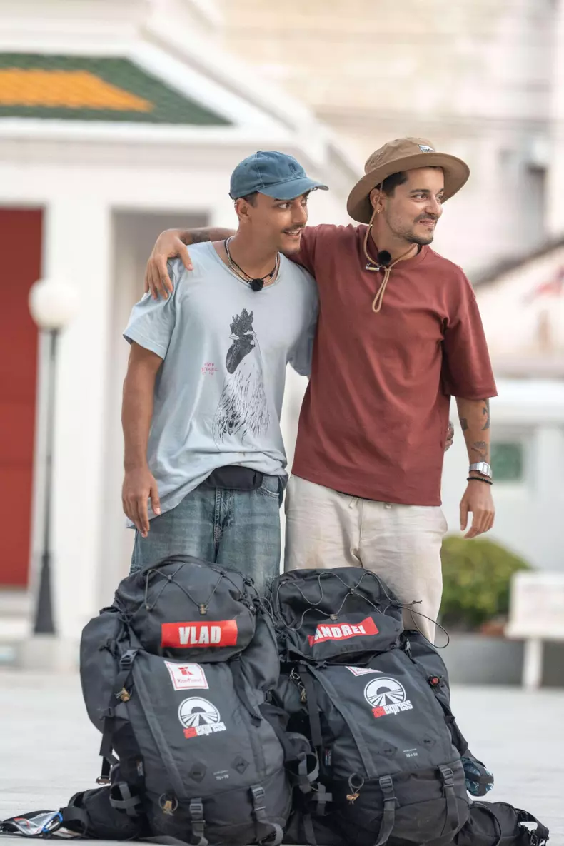 vlad si andrei asia express 7