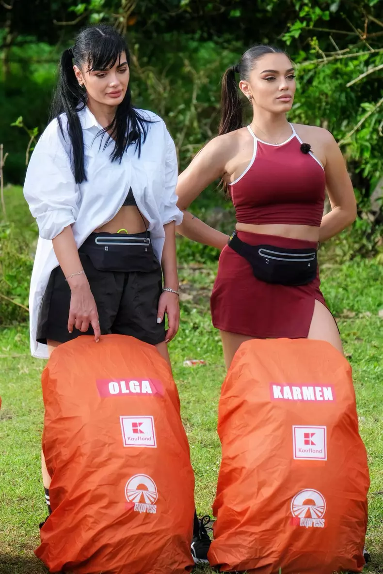 Karmen și Olga Barcari0