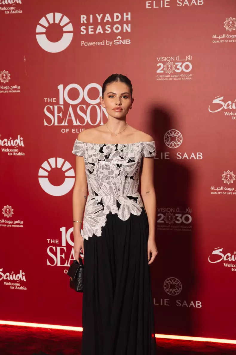 Photocall du défilé anniversaire Elie Saab "1001 Seasons of Elie Saab" à l'espace "The Venue" à Riyad, Arabie saoudite