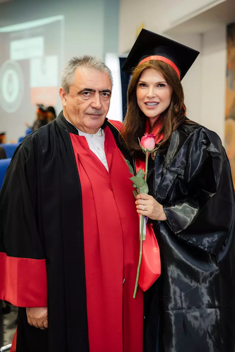 Monica Barladeanu absolvire3