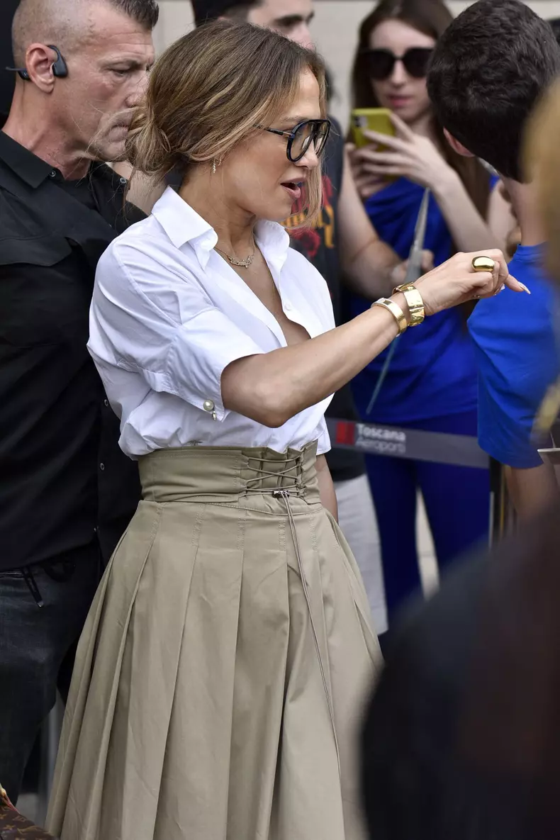 Jennifer Lopez Arrives In Pisa - Italy