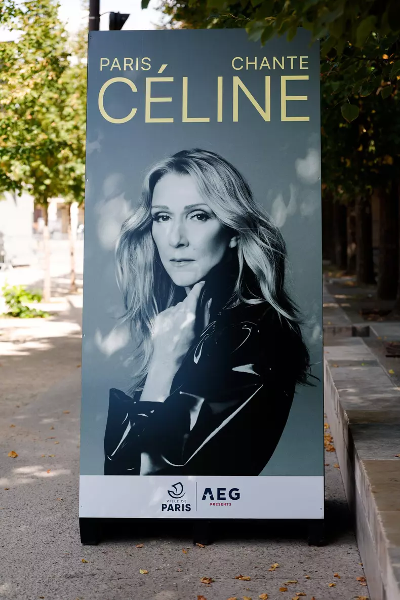 “Paris Sings Céline” - Giant Karaoke In Tribute To Céline Dion