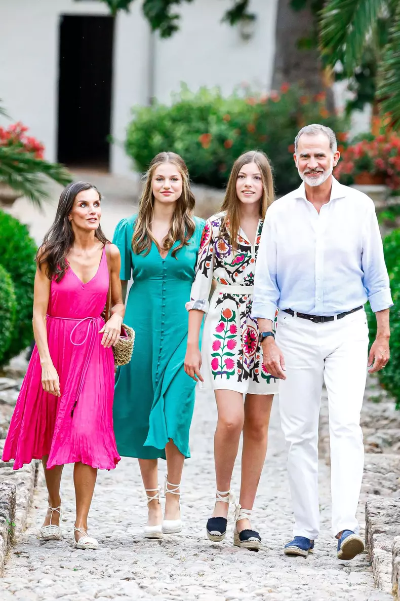 Regele Felipe al IV-lea, Regina Letizia, Prințesa Leonor și Infanta Sofia a Spaniei