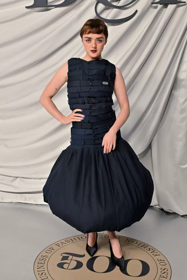 Maisie Williams, transformare dramatică pentru cel mai recent rol al ei. Actrița din „Game of Thrones”, obligată să slăbească 11 kilograme
