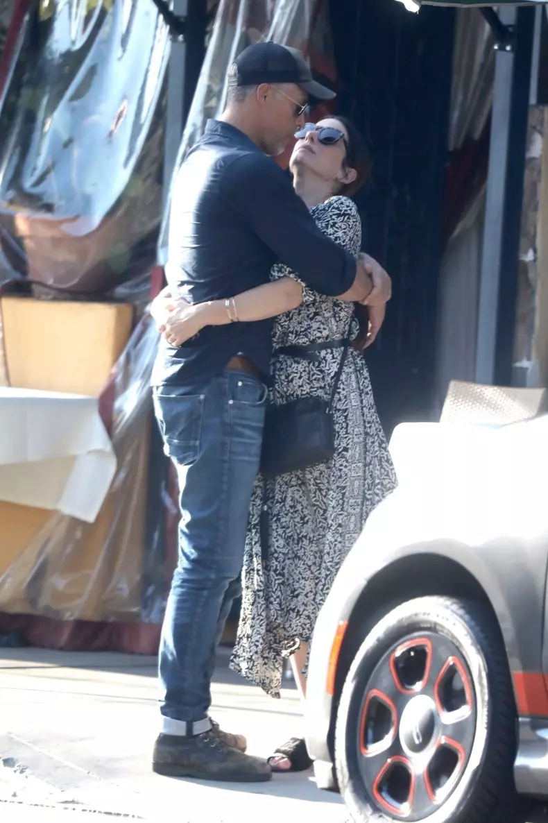 *PREMIUM-EXCLUSIVE* Sandra Bullock's longtime partner Bryan Randall has passed away at age 57 following battle with ALS **FILE PHOTOS**