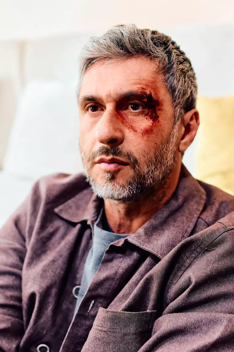 Dragos Bucur batut in serialul Trafic
