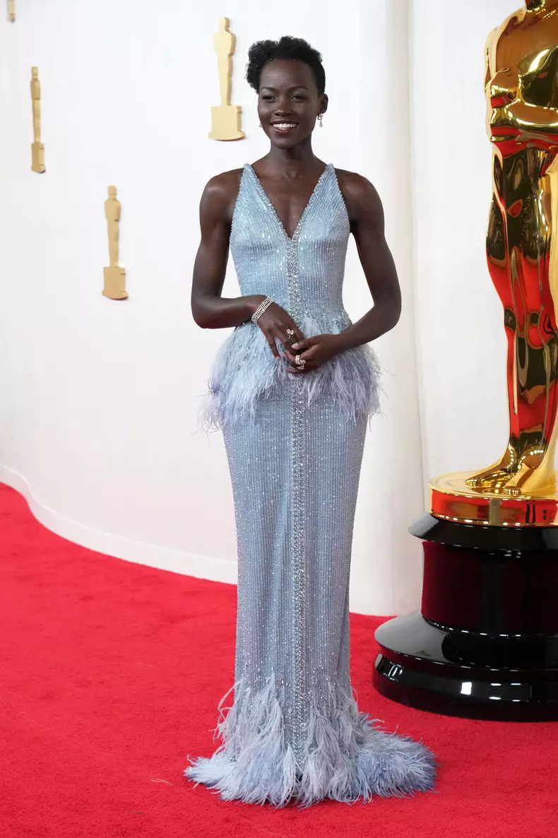 Lupita Nyong'o în Armani Prive