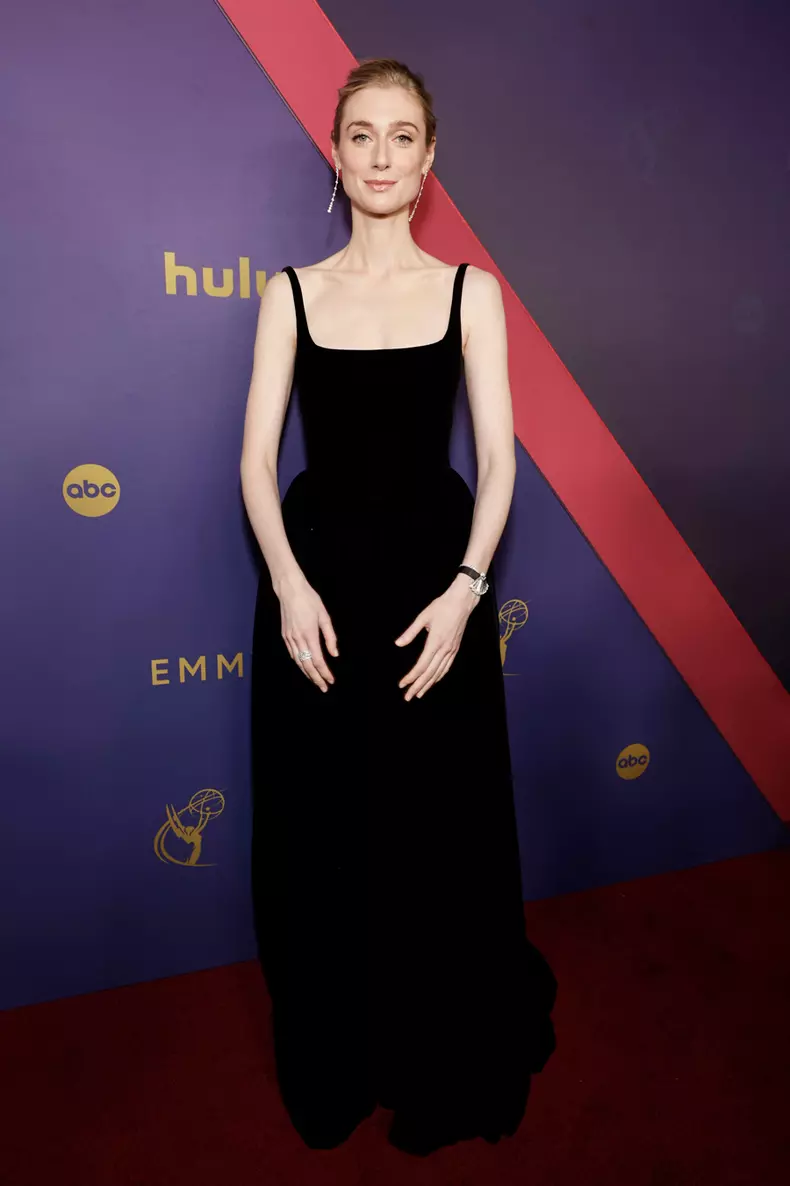 Elizabeth Debicki (ținută Dior)