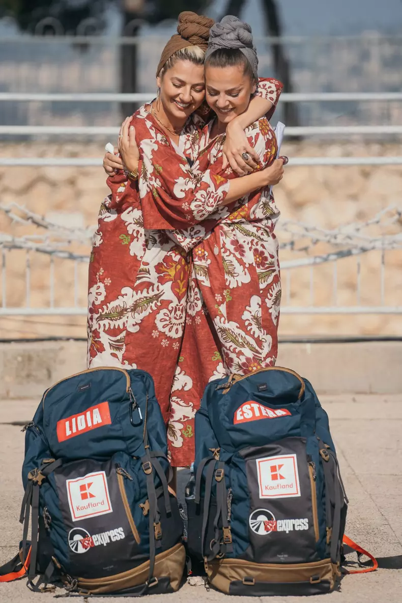 Lidia-Buble-sarut-Asia-Express-3