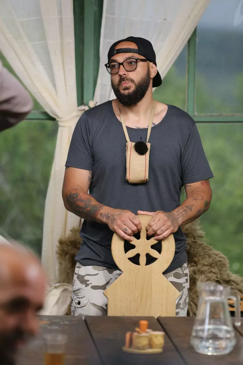 cine-este-cristi-mitrea-10