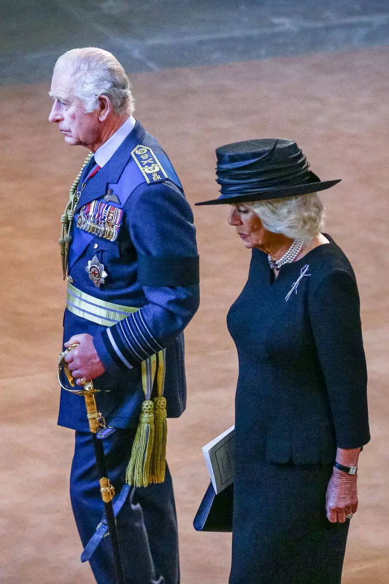 Death of Queen Elizabeth - Day Six