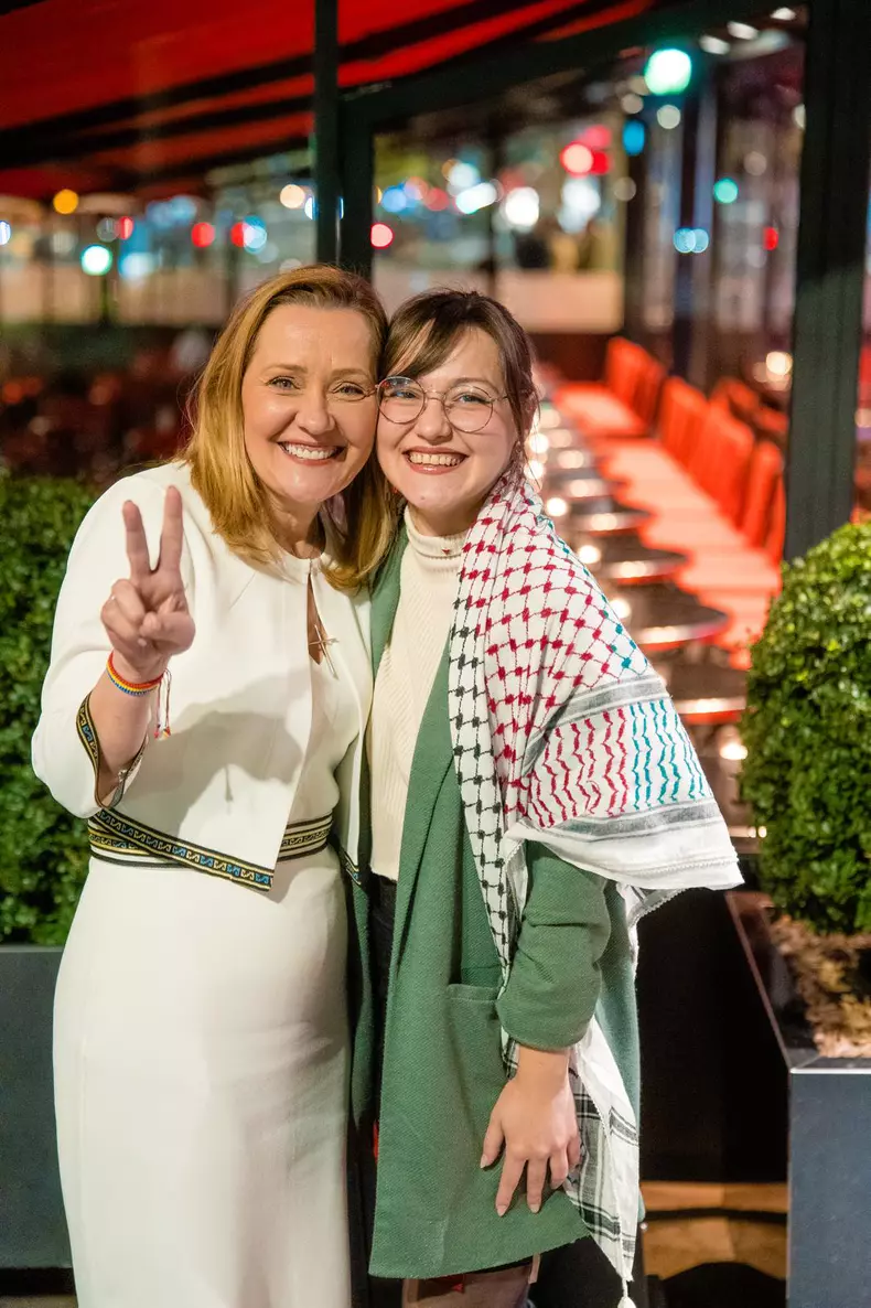 Elena-si-Oana-Lasconi-2