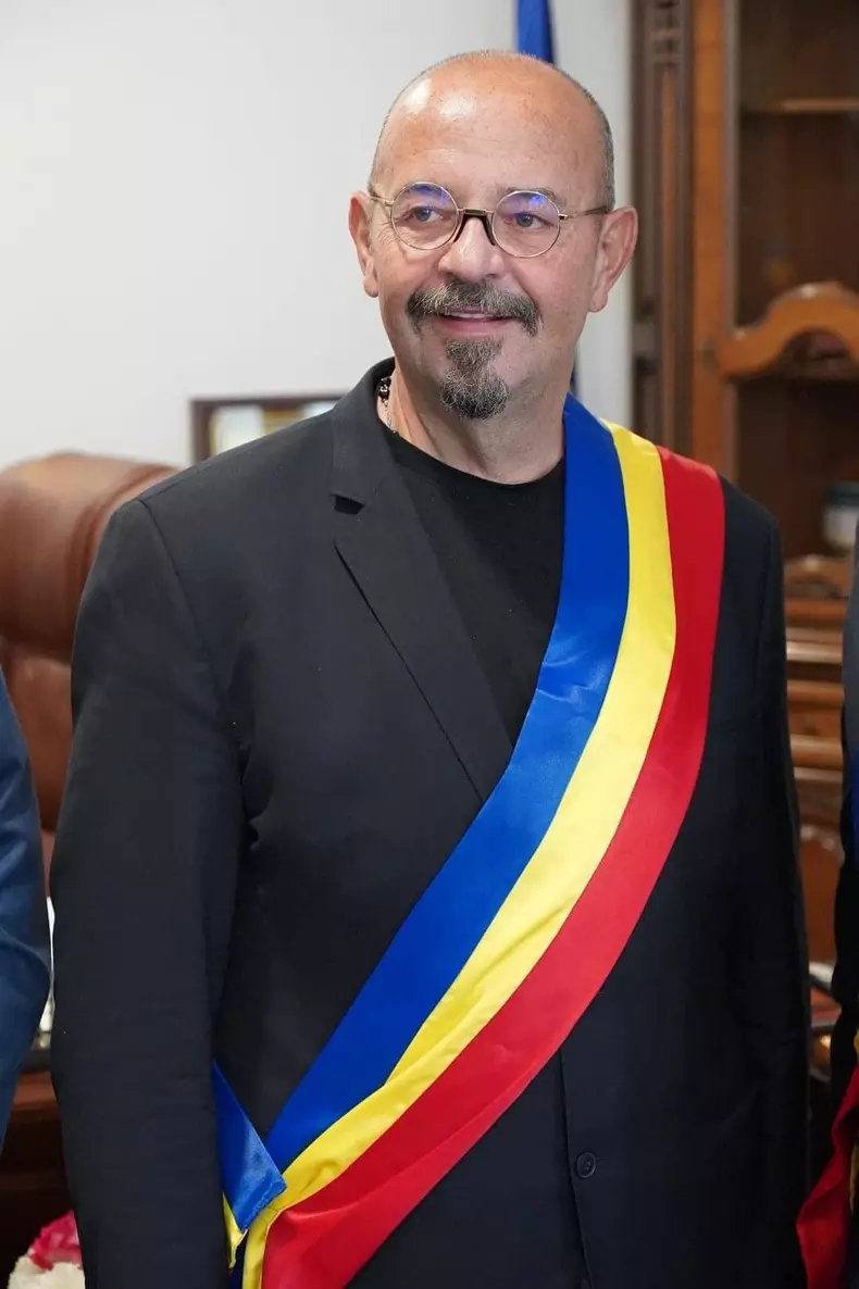 cristian-popescu-piedone-5