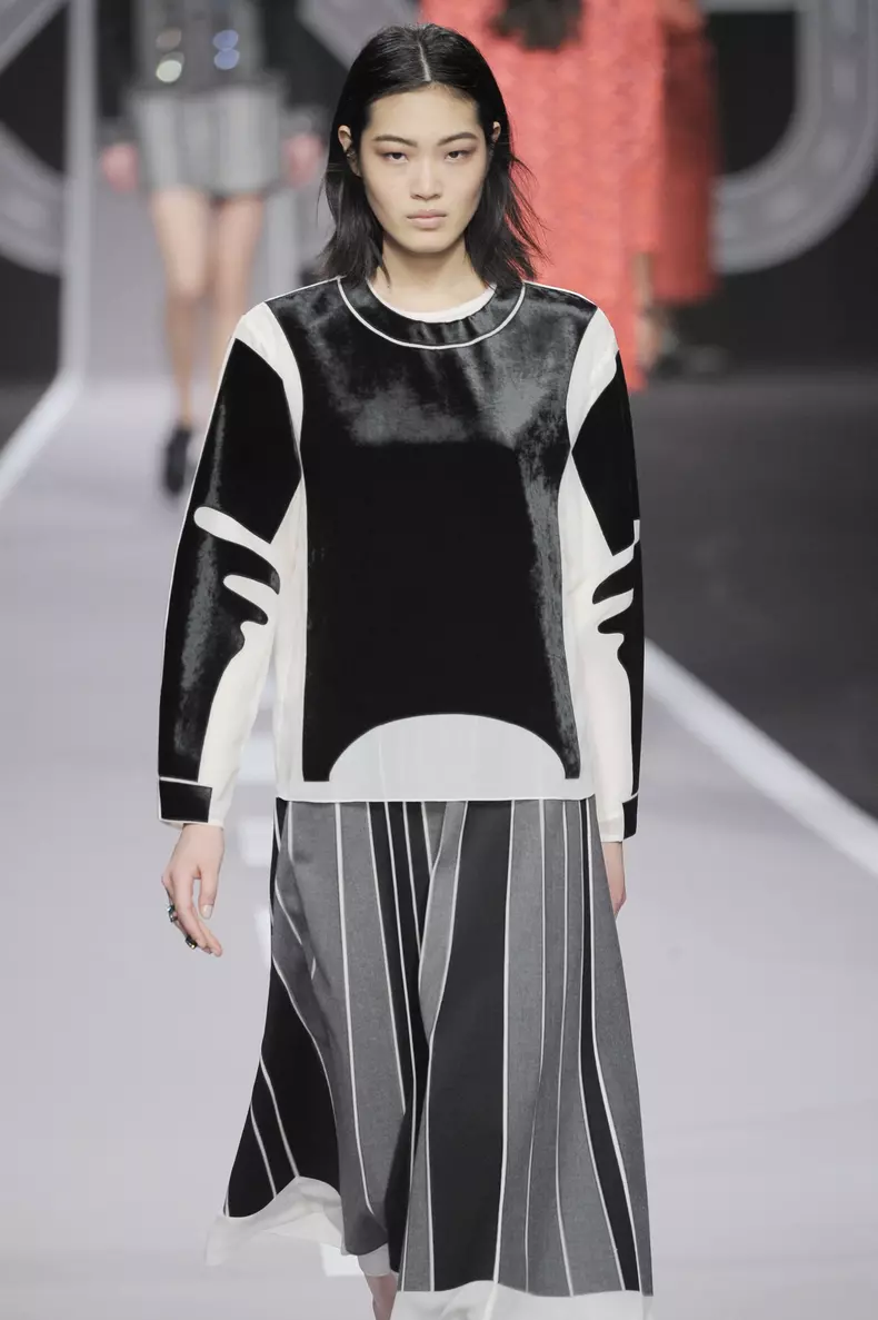Viktor___Rolf_hepta_551850.jpg