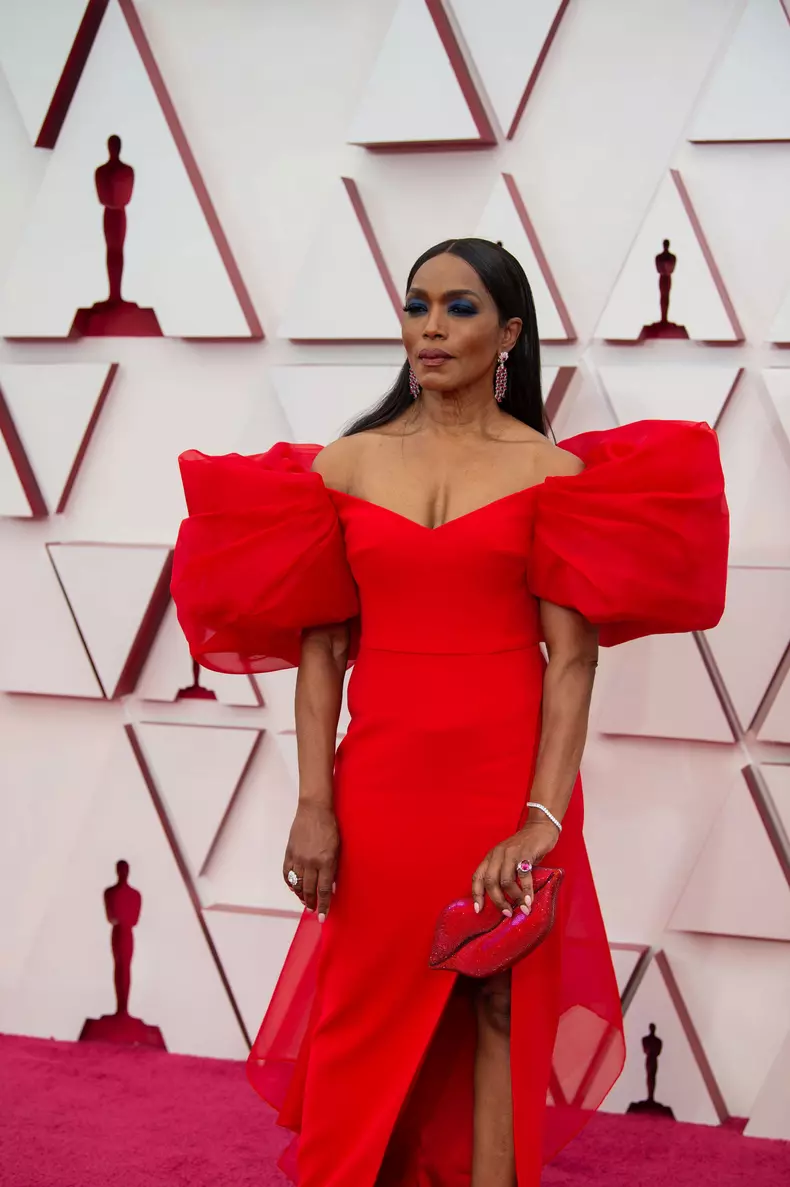Angela Bassett