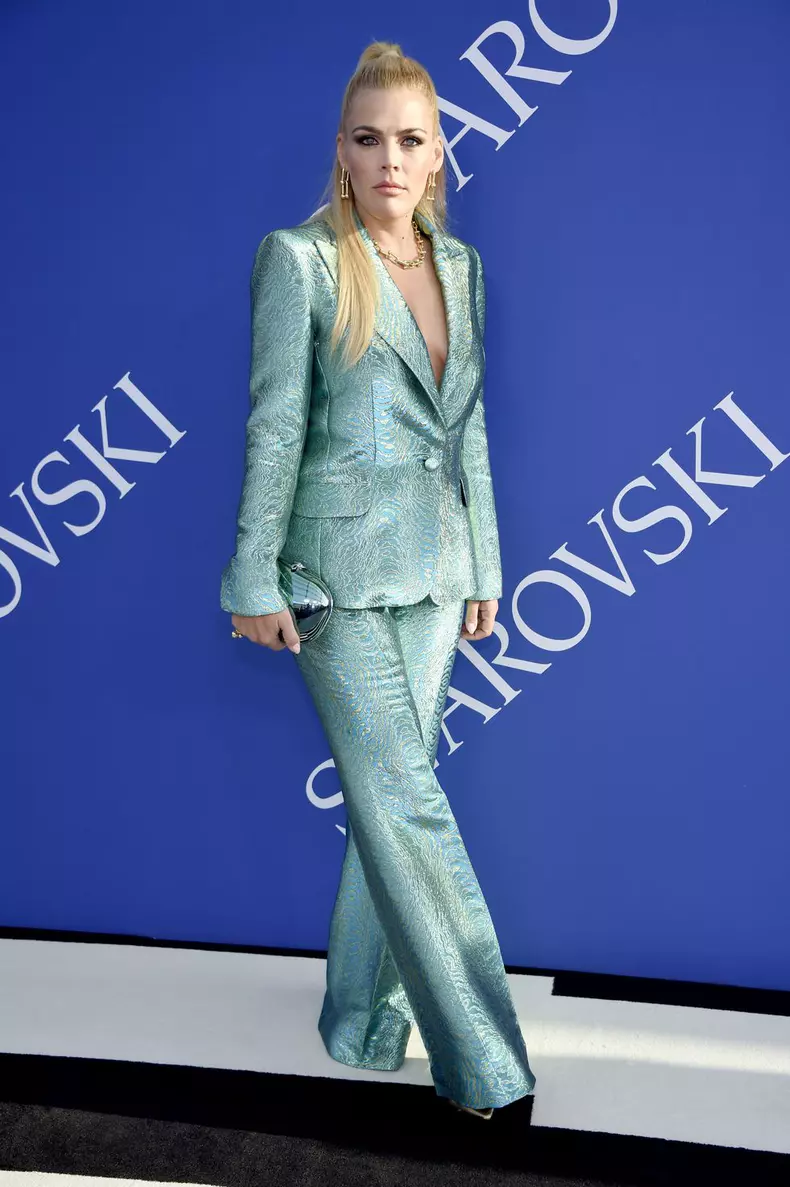 Busy Philipps într-o ținută Christian Siriano