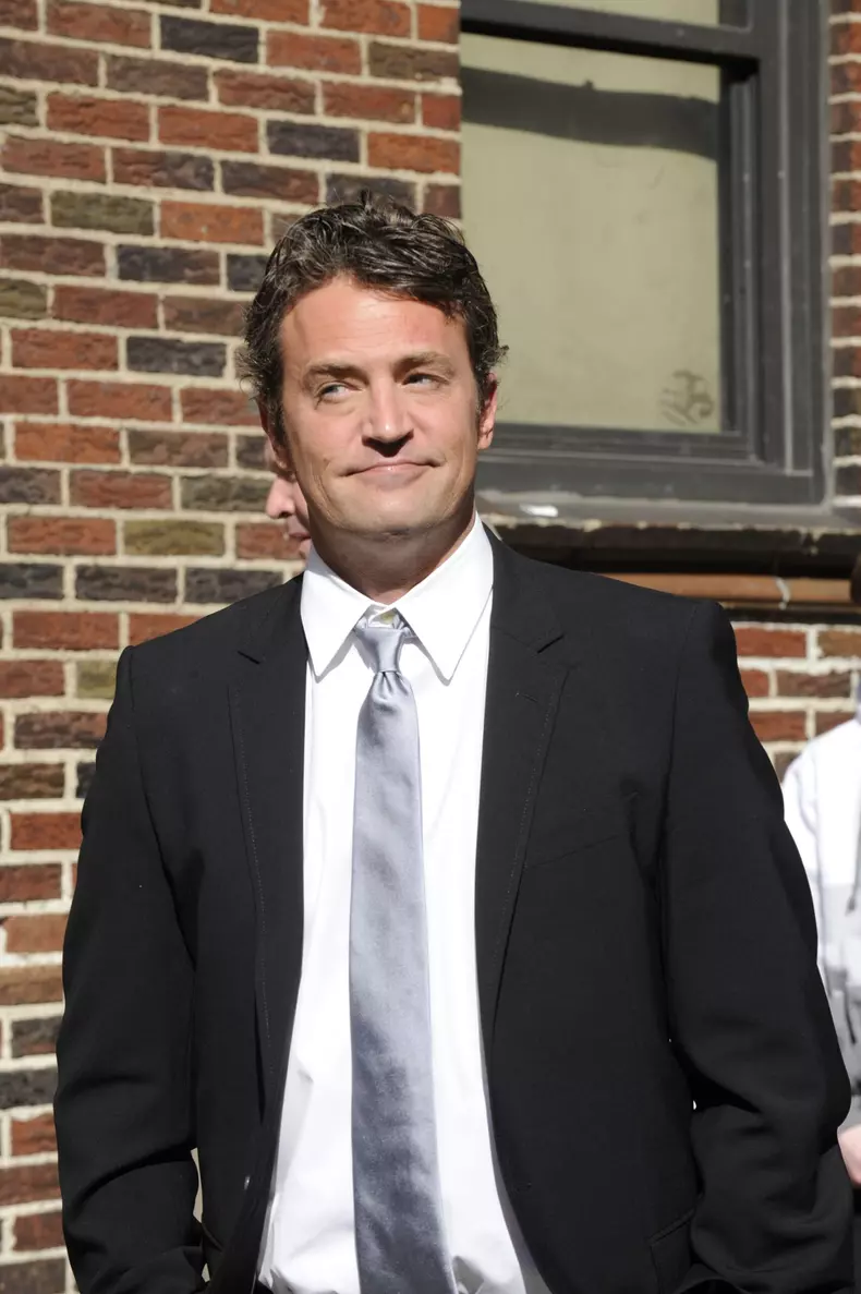 Ultimele zile din viața lui Matthew Perry. De ce au fost îngrijorați prietenii săi și ce au găsit polițiștii în casa lui