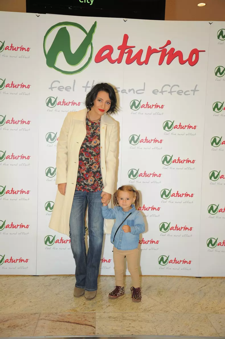 Giulia si fiica ei, Antonia