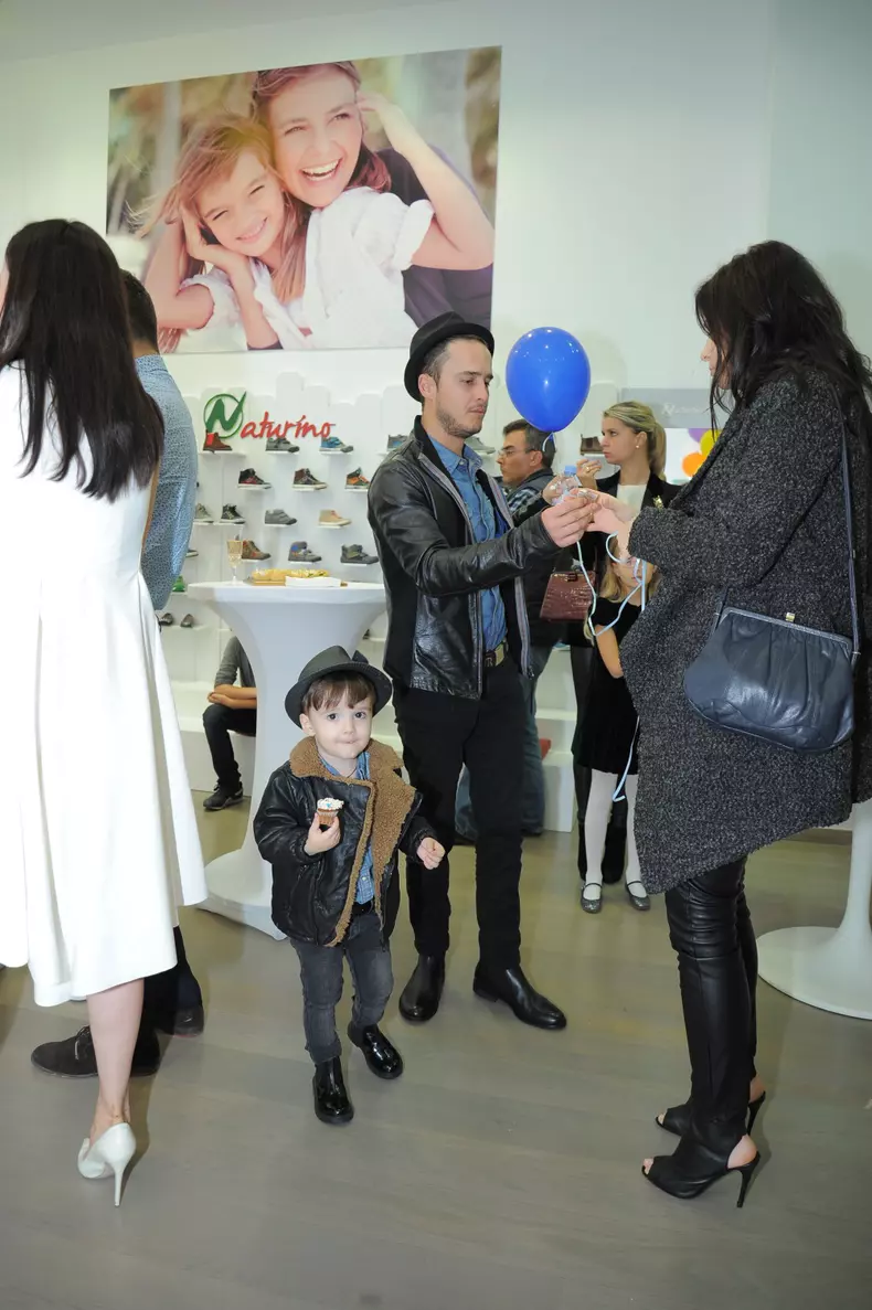 Serban Copot, iubita lui, Roxana, si fiul lor, Teodor