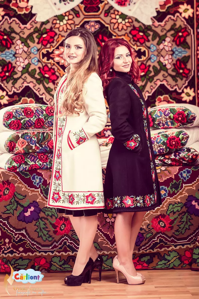 Cine a creat paltonul purtat de Viorica Dăncilă