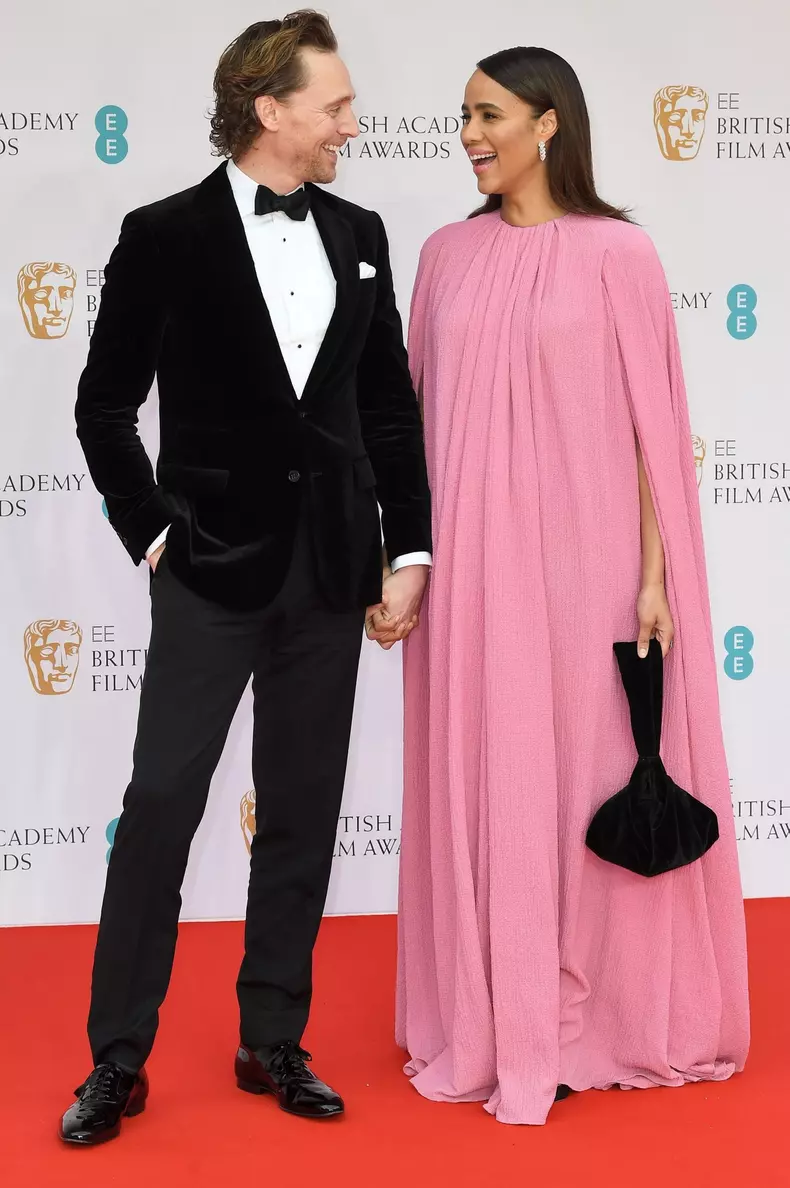 Logodnica Tom Hiddleston însărcinată