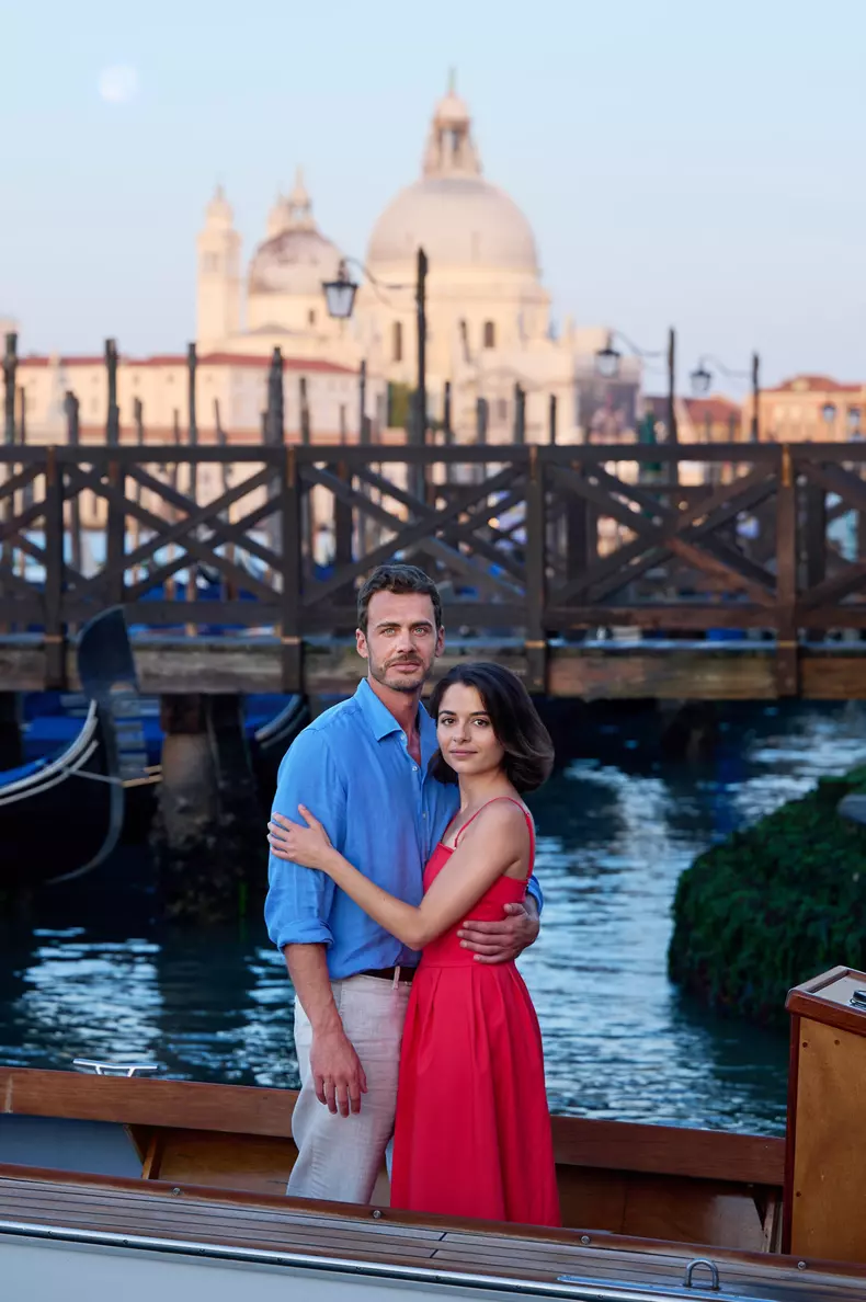 A Very Venice Romance Final Image Assets